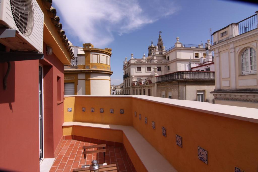 Living Sevilla Apartments Catedral Room photo